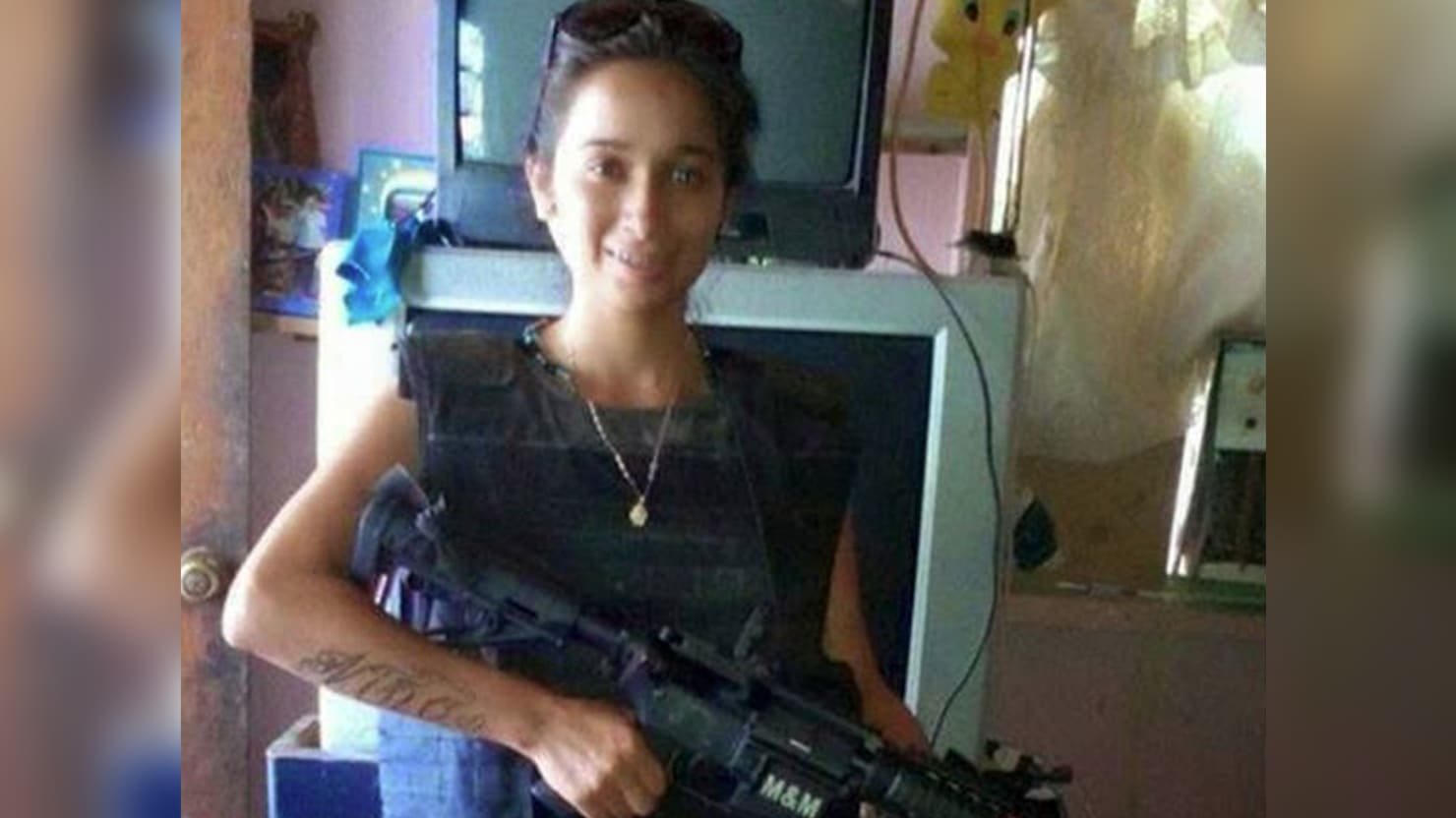 Curse of the Cartel's Skinny Hitwoman