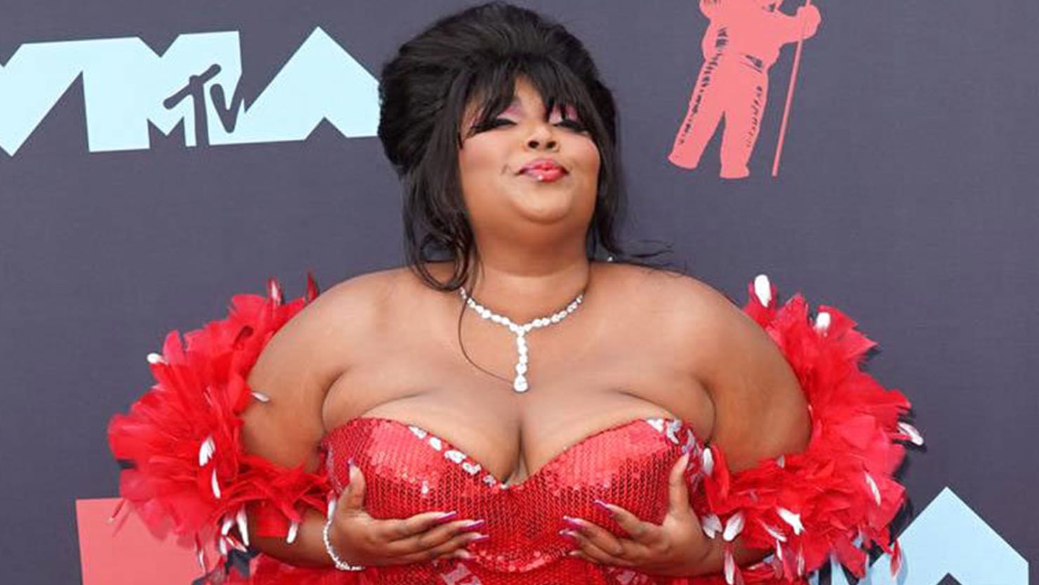 Lizzo Is 100 Percent That Bitch Today S Best Pop Star