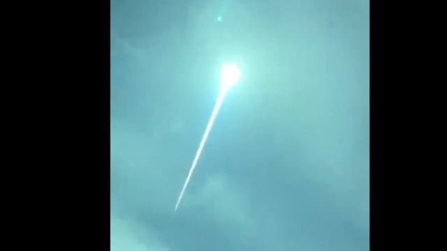 Footage shows what appears to be a meteor streaking across the sky over Portugal. 