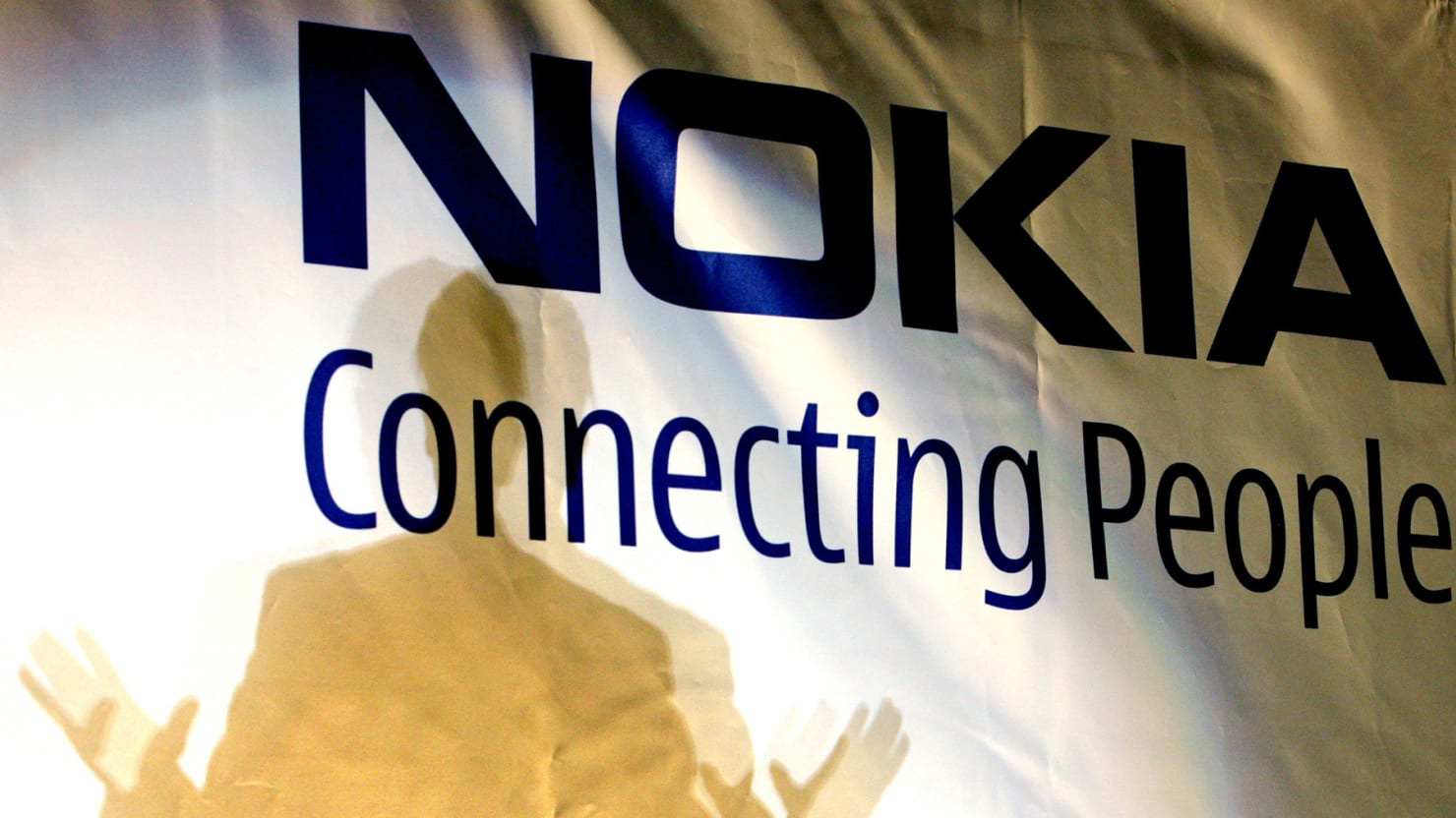 Nokia Slashes 10,000 Jobs