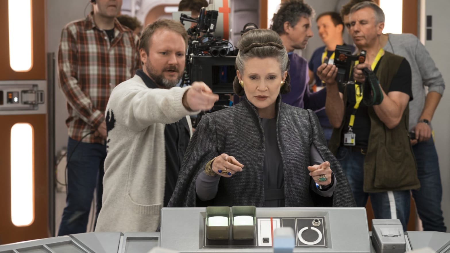 Rian Johnson Looks Back on 'The Last Jedi', Mark Hamill's Reaction to the  Movie, Carrie Fisher's Passing, and More - Star Wars News Net