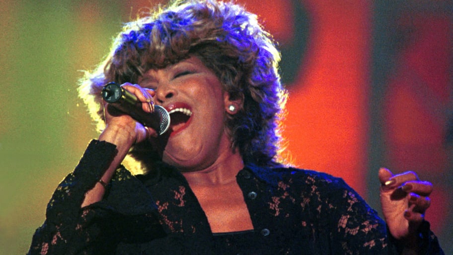 Tina Turner performs a song during the German record awards \"Echo\" in Hamburg, Germany, March 9, 2000.
