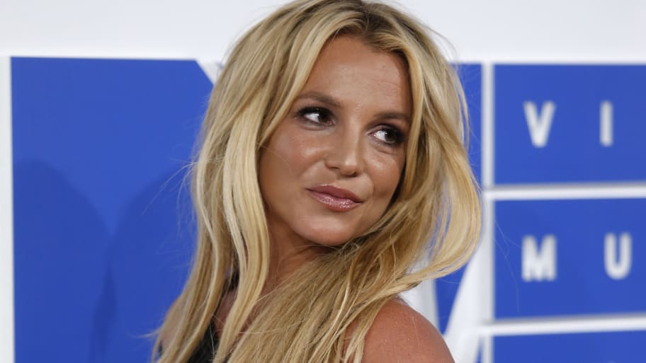 Singer Britney Spears arrives at the 2016 MTV Video Music Awards in New York.