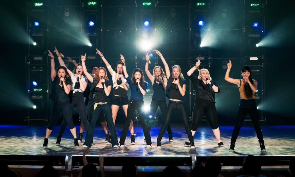 A still from the final performance in Pitch Perfect.