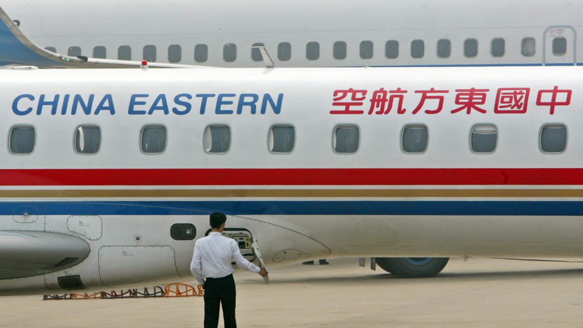 Chinese Airliner With 133 Aboard Crashes in Mountains