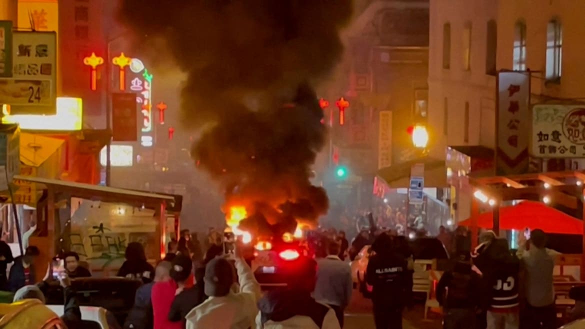 Chaotic Crowd Torches Waymo Robotaxi in San Francisco