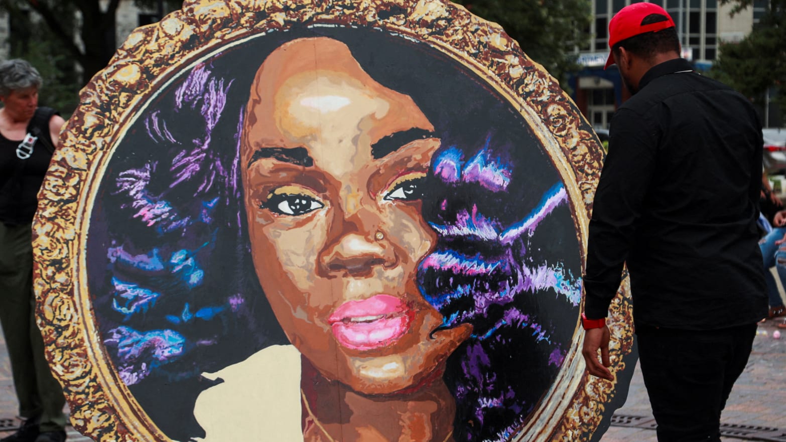 Breonna Taylor’s art is seen in Jefferson Square