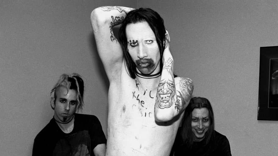 American rock band Marilyn Manson backstage at the taping of the last episode of the "Jon Stewart Show"  (clockwise: Twiggy Ramirez, Ginger Fish, Marilyn Manson, Daisy Berkowitz, and Madonna Wayne Gacy) in June 1995.