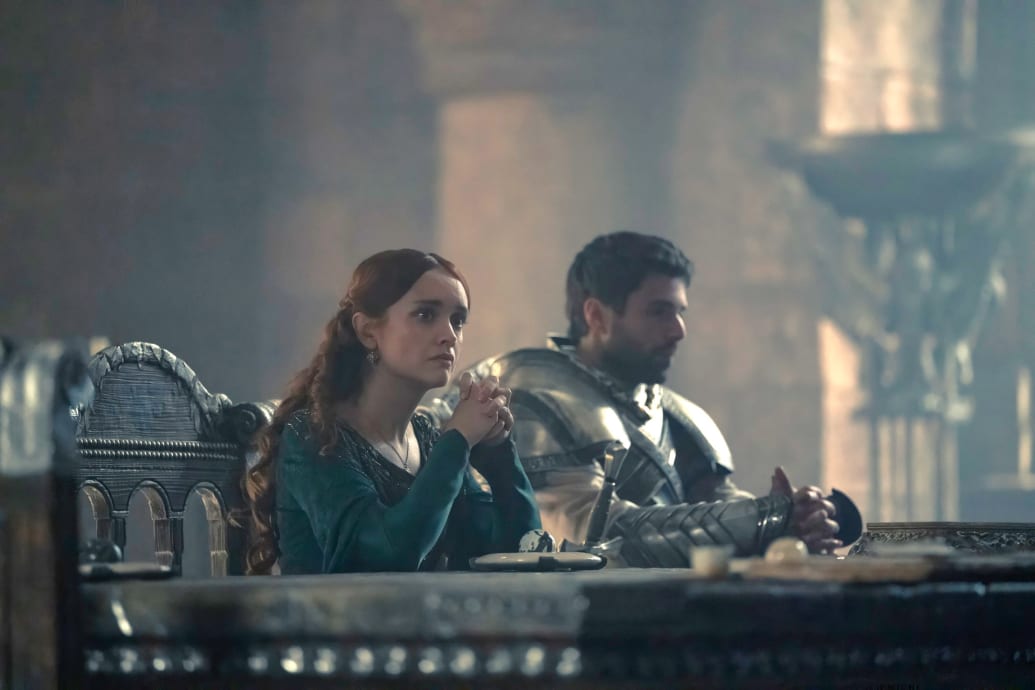 Olivia Cooke et Fabien Frankel dans l'épisode 6 de La Maison des Dragons.