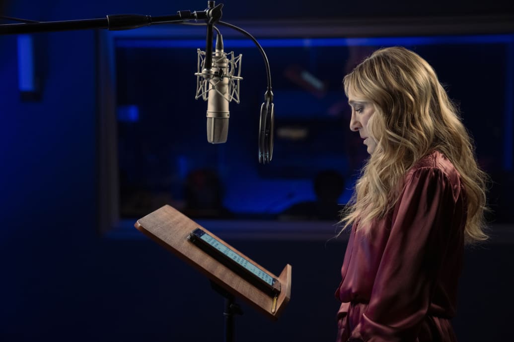 Sarah Jessica Parker recording an audio book in 'And Just Like That'