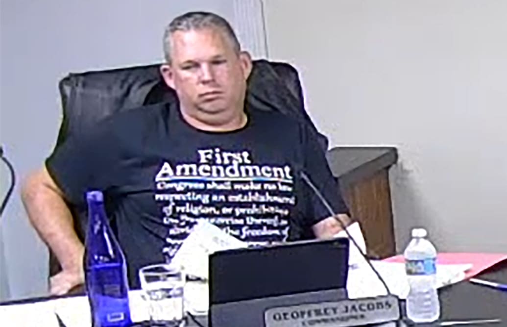 Commissioner Geoffrey Jacobs wears a T-shirt with the words “First Amendment” to a Pembroke Park commission meeting.