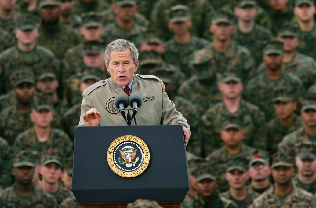 President George W. Bush speaks to Marines.