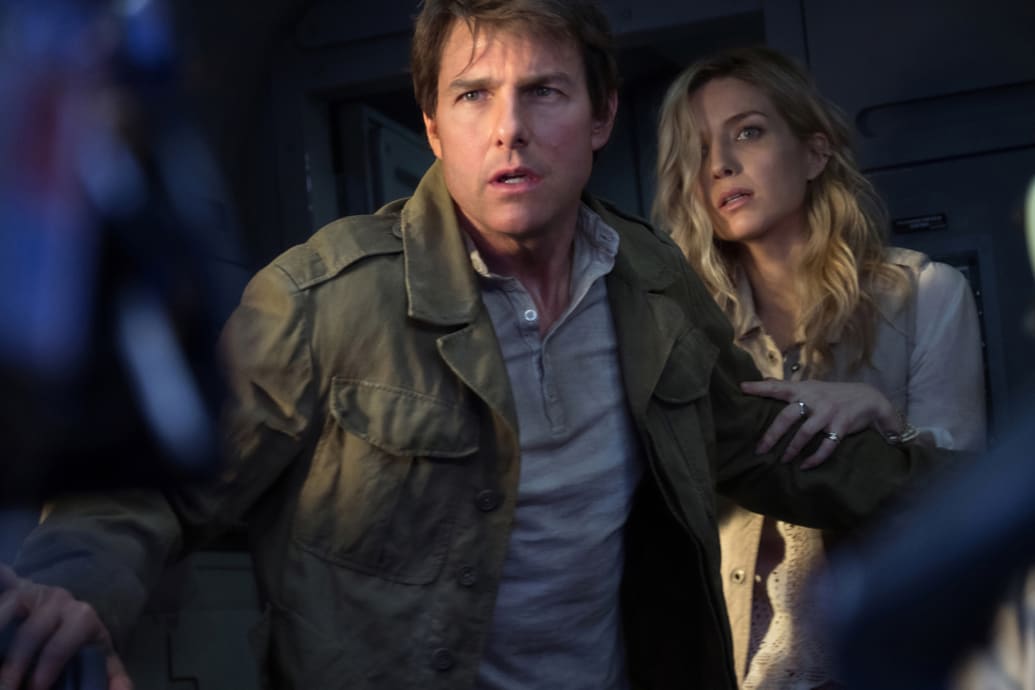 Tom Cruise and Annabelle Wallis in The Mummy in 2017.