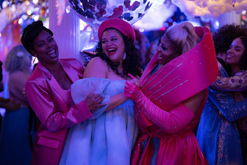 A photo of Tasha Smith, Michelle Buteau, and Peppermint in Survival of the Thickest.