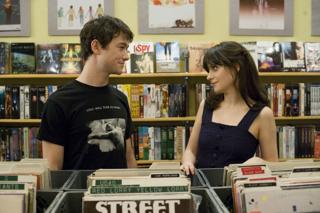 Zooey Deschanel and Joseph Gordon-Levitt in (500) Days of Summer.