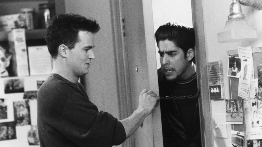 (l-r) Matthew Perry as Chandler Bing, Adam Goldberg as Eddie Menuek