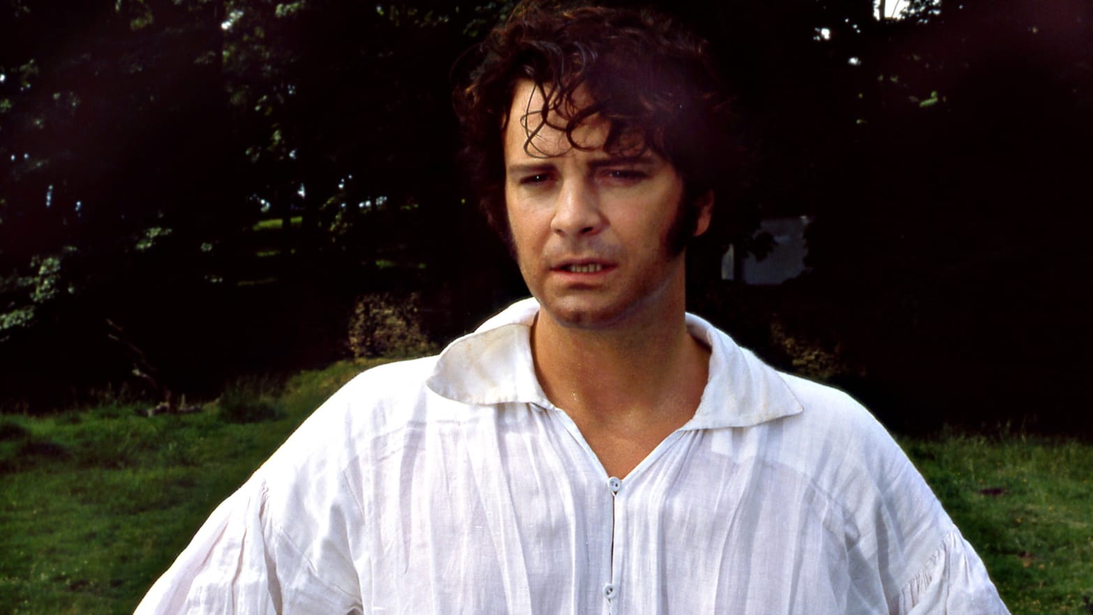 Colin Firth’s iconic billowy white shirt, as seen on a sopping-wet Mr. Darcy the BBC’s 1995 adaptation of Pride and Prejudice, was sold at auction on Tuesday. 