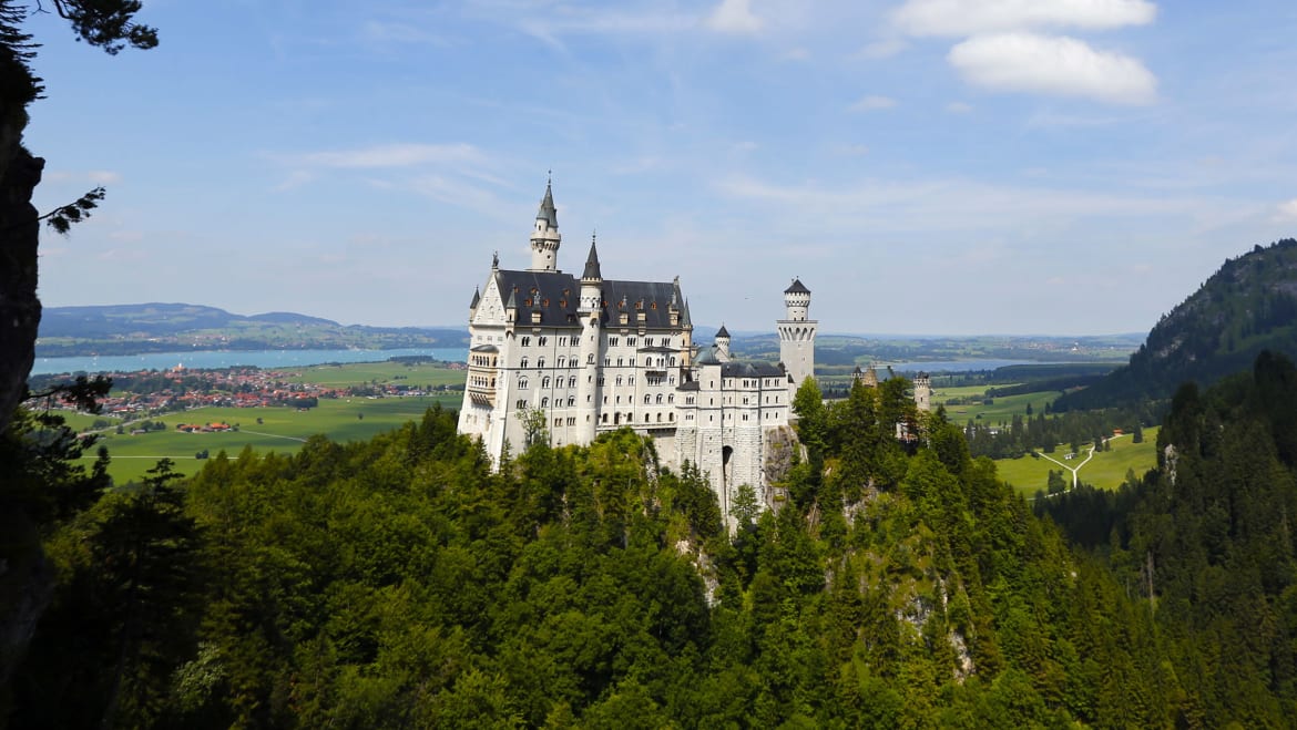 American Man Arrested After Fatal Attack at Fairytale Castle in Germany