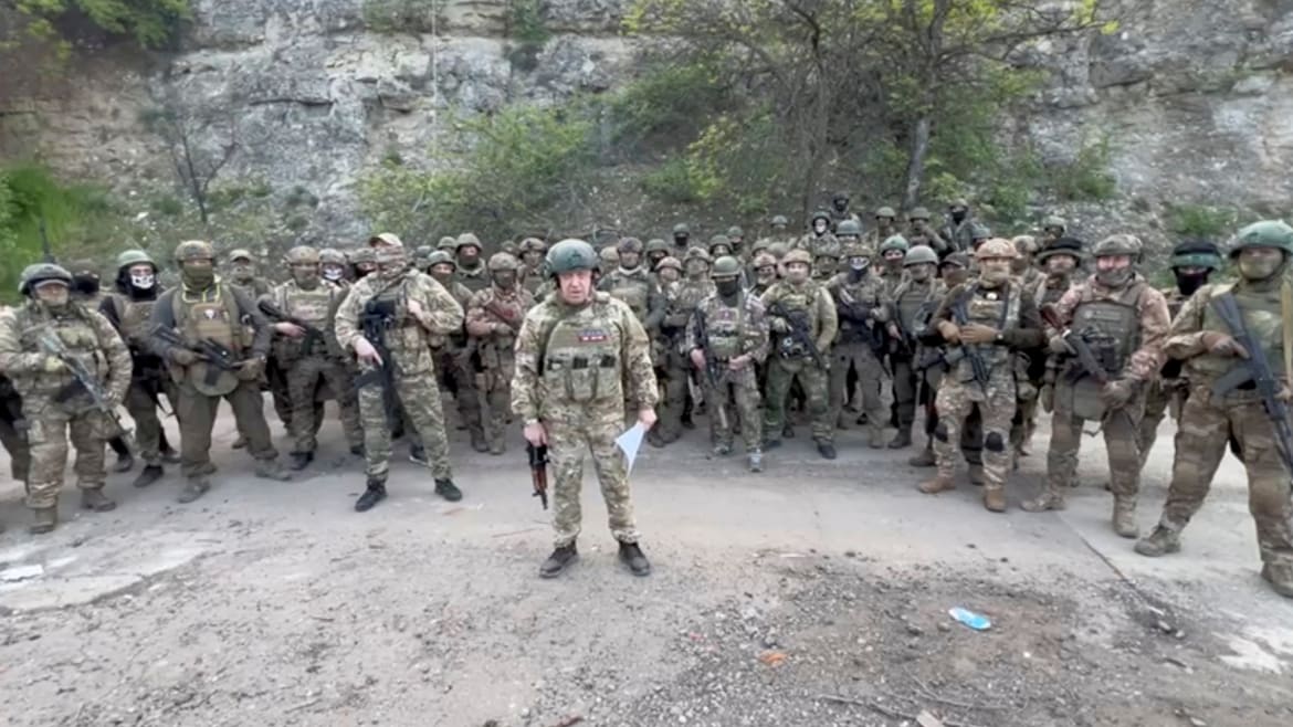 Mercenary Boss Mocks Russian Troops for ‘Hauling Ass’ From Bakhmut