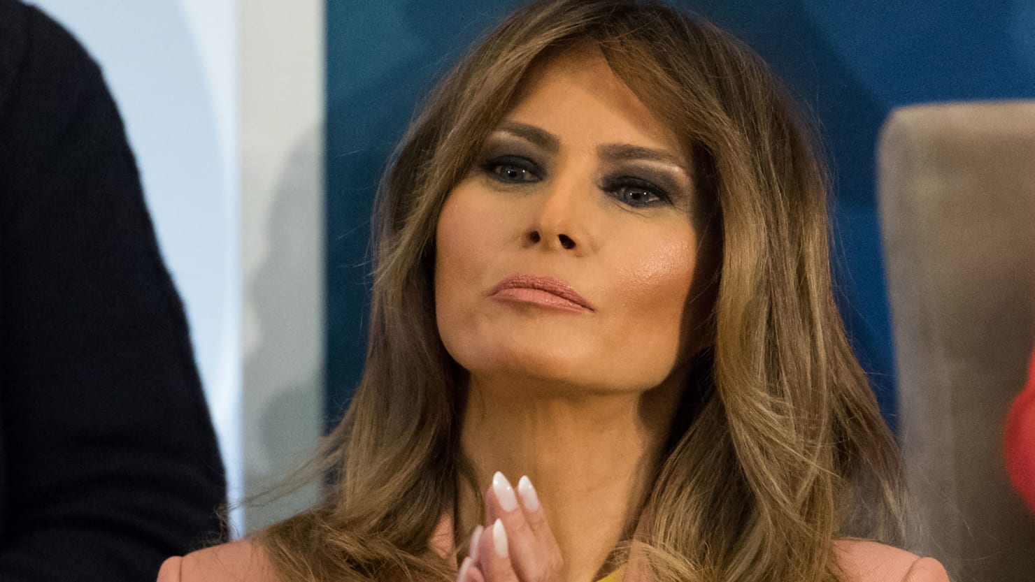 Britain S Daily Telegraph Forced To Apologize To Melania Trump