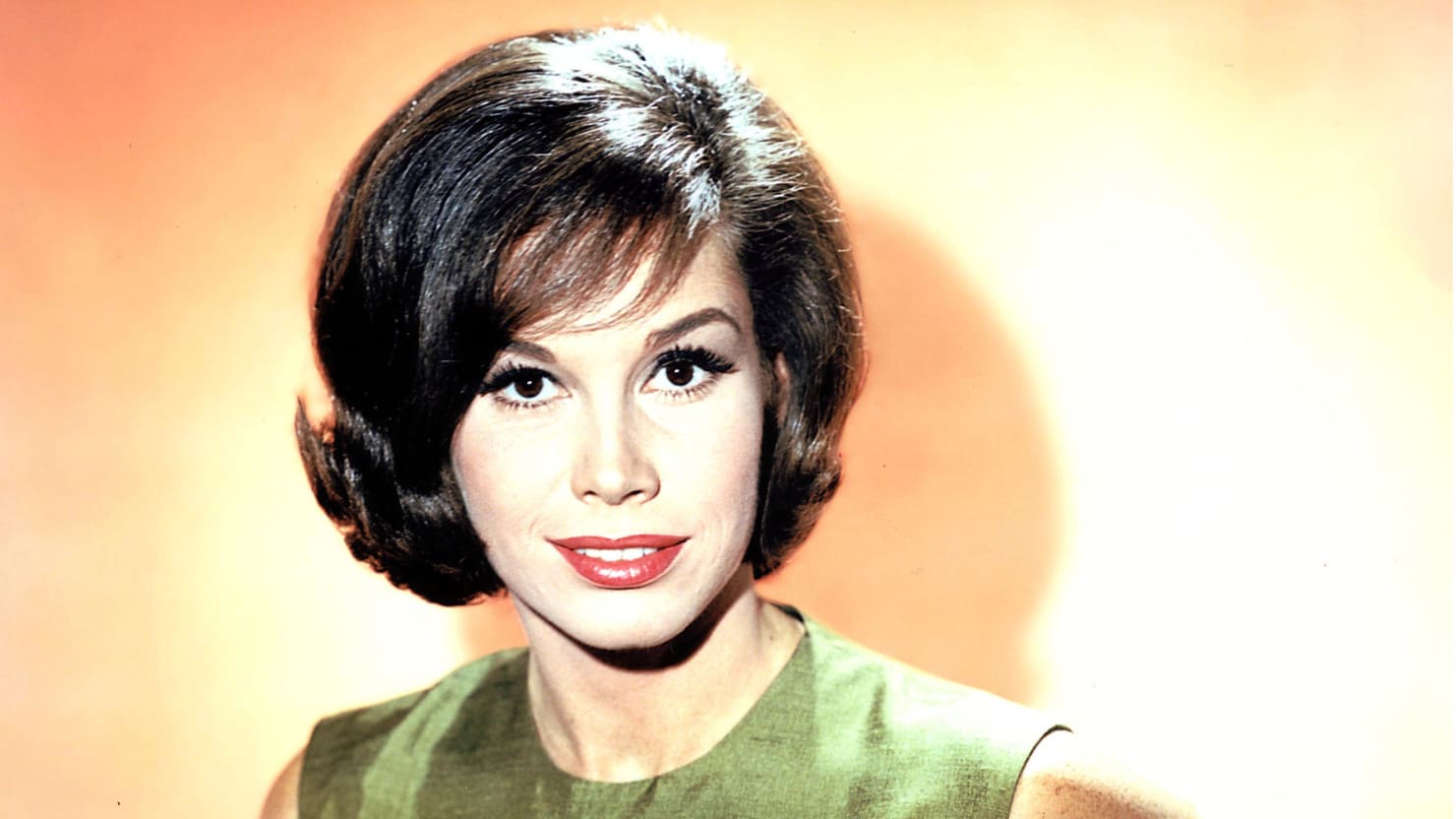 How Mary Tyler Moore Changed America With Feminism, TV, and Comedy