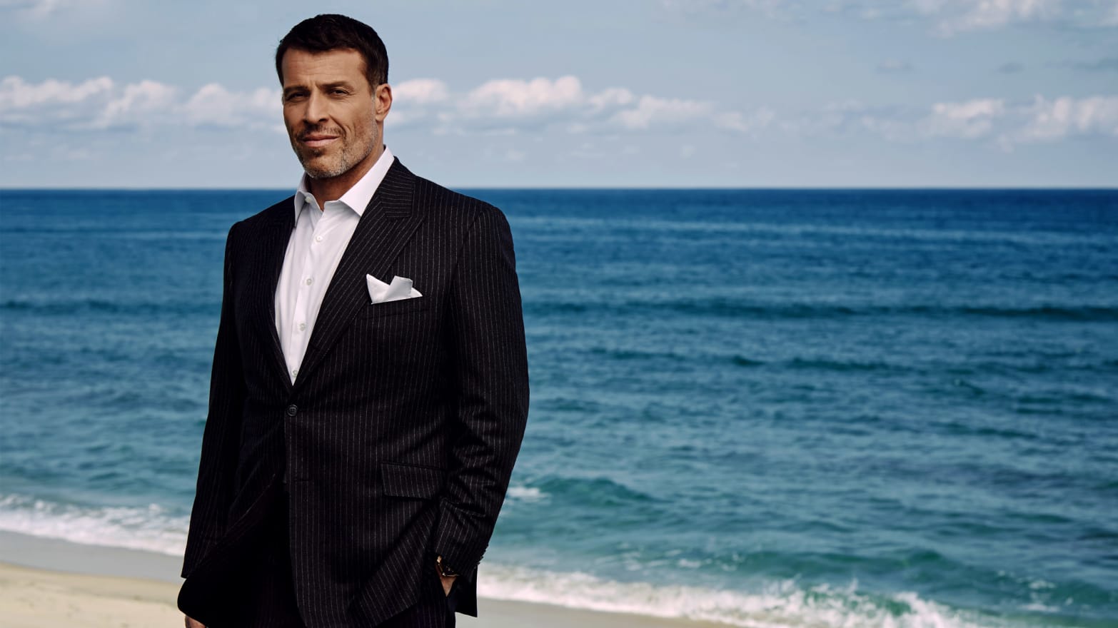 Tony Robbins on the Key Differences Between His Pals Hillary Clinton and  Donald Trump