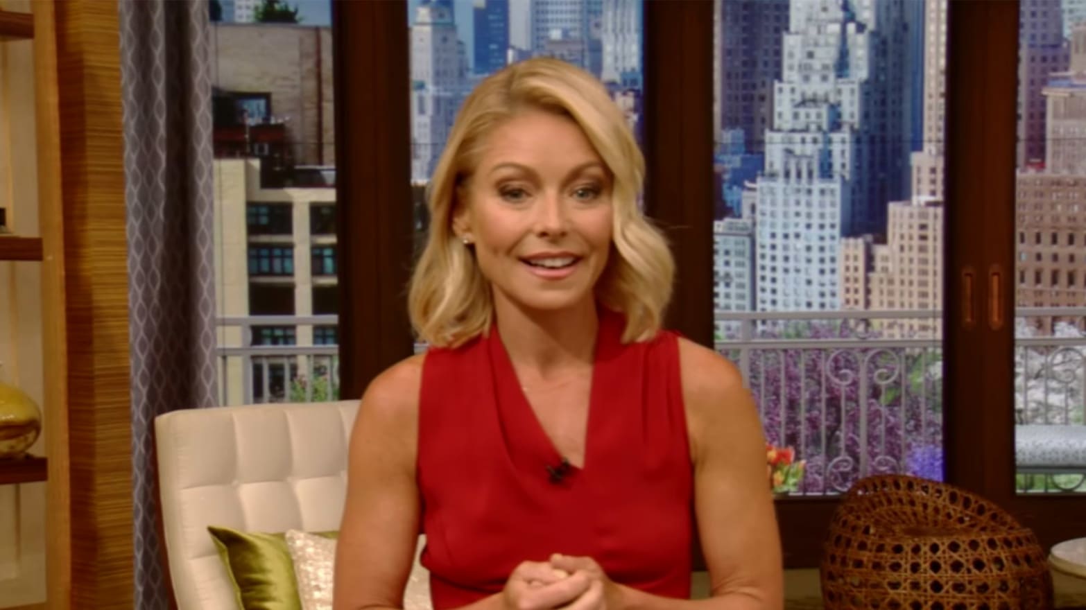 Kelly Ripa Owns Her Return to ‘Live!’
