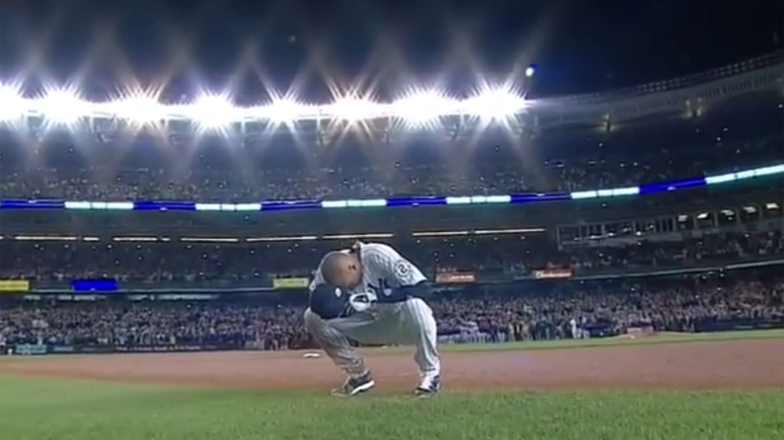 Viral Video of the Day: Derek Jeter Leaves the Bronx a Hero