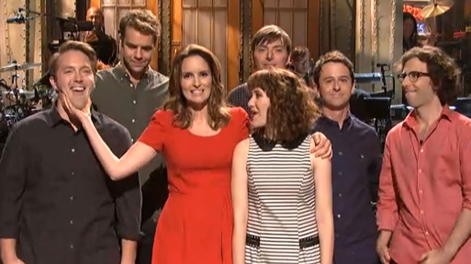 ‘Saturday Night Live’ Premiere New Cast Members, Same Boring Show
