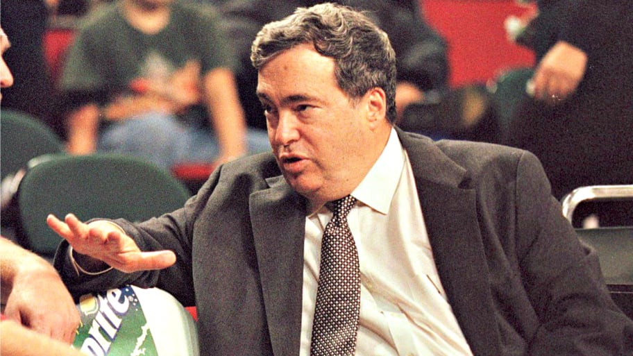 Jerry Krause, Chicago Bulls' GM during 1990s dynasty, dies at 77