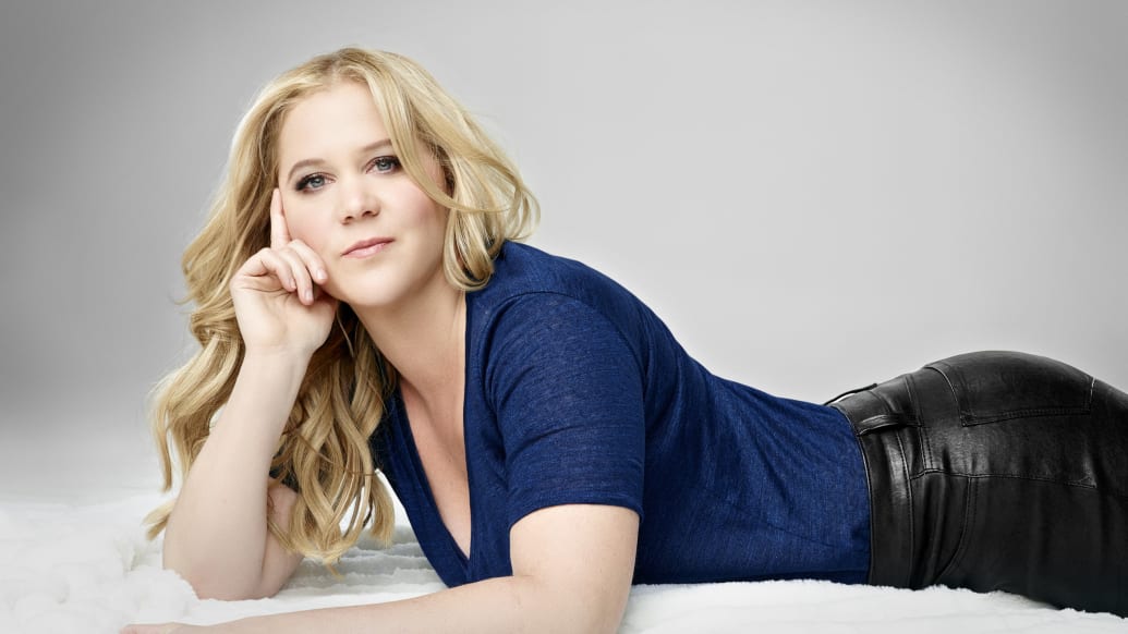 Amy Schumer Interviews Porn Star - Comedy's R-Rated Queen Amy Schumer Is Raunchier Than Ever