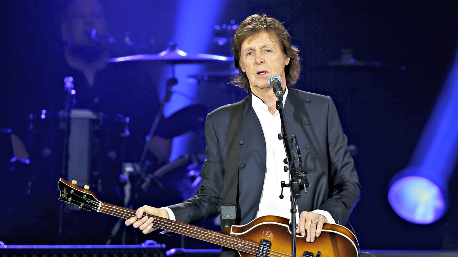 Download Watch Paul McCartney Play 'A Hard Day's Night' for First ...