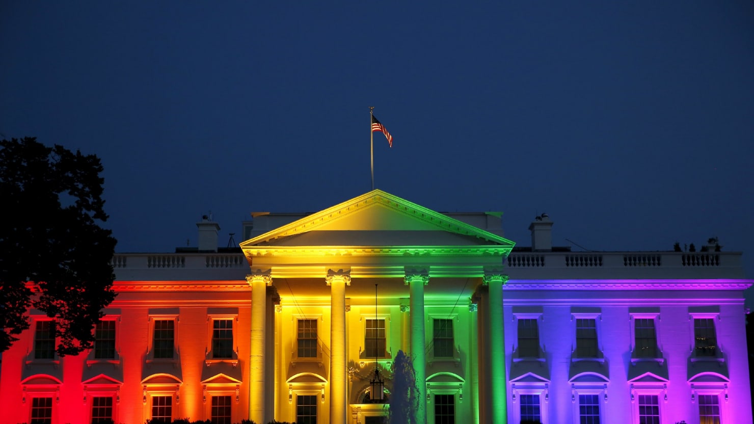 Obama Turns White House Into Rainbow