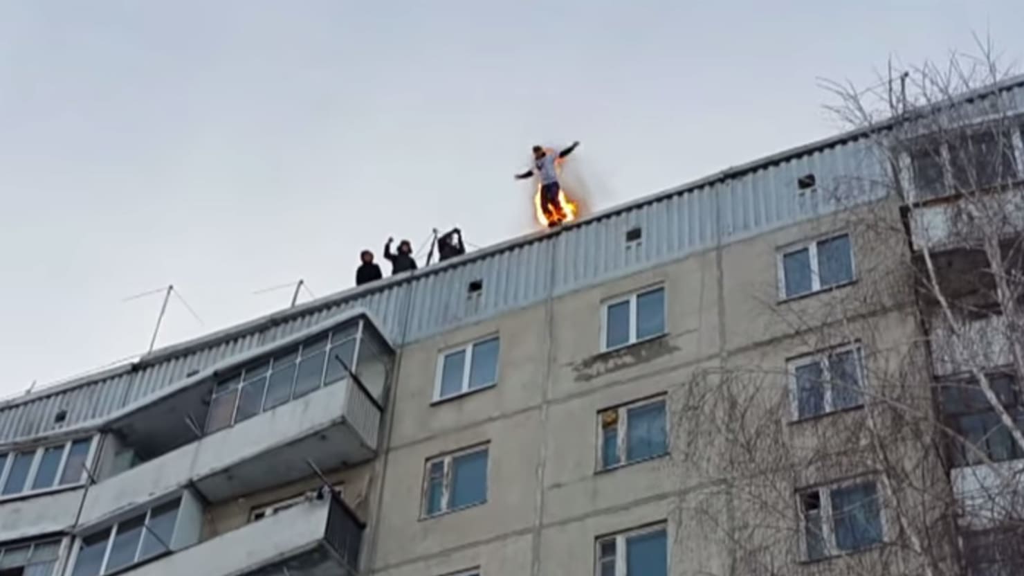 Russian Man Jumps Off 10 Story Building While He’s On Fire Nsfw