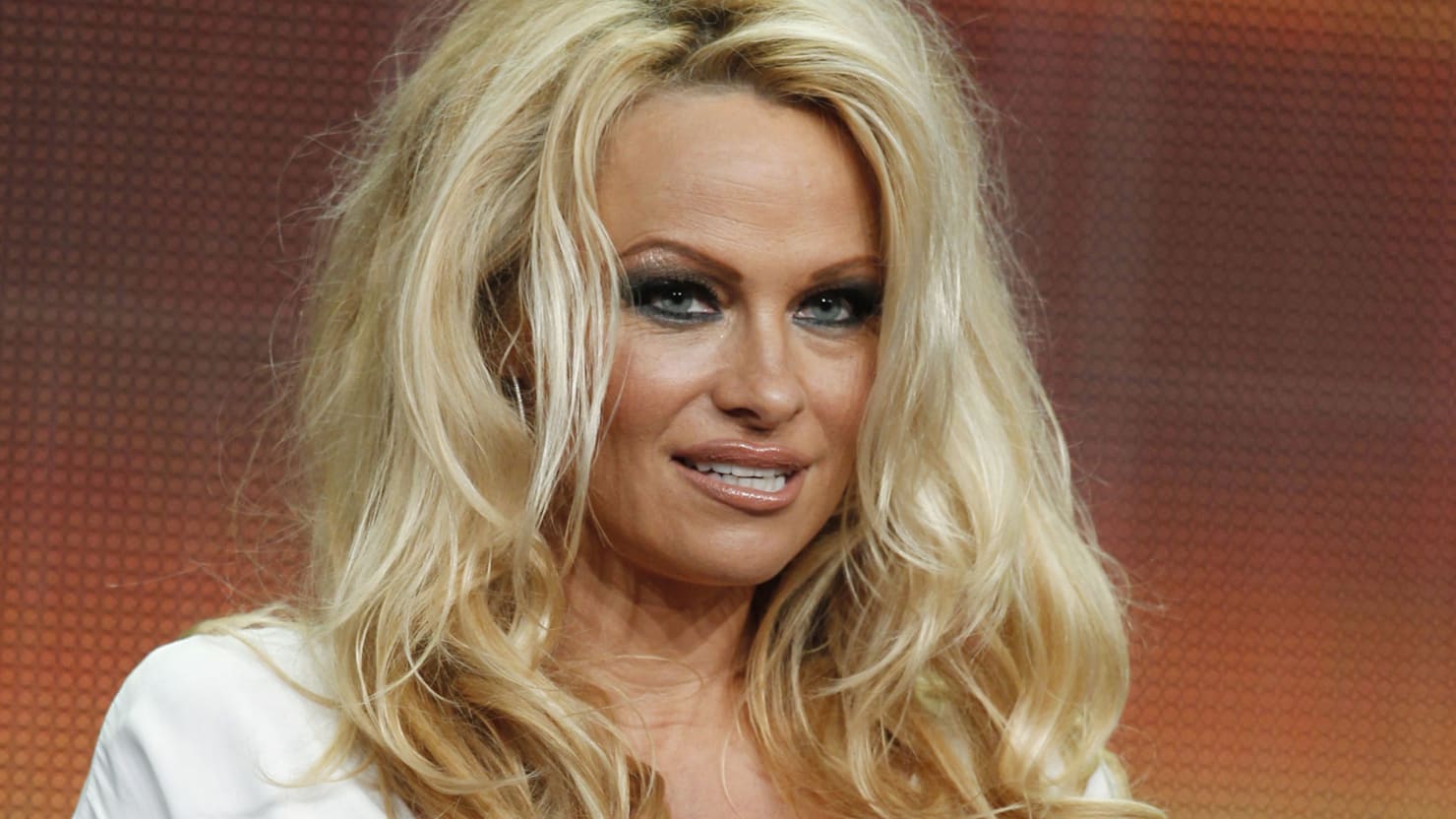 Pamela Anderson Freezes Out Ice Bucket Challenge
