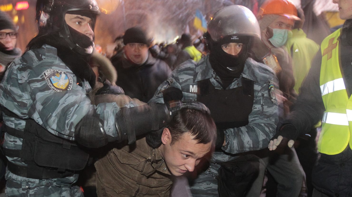 Участники майдана. 23 Ноября Беркут Майдан. Евромайдан на Украине в 2014 Беркут.