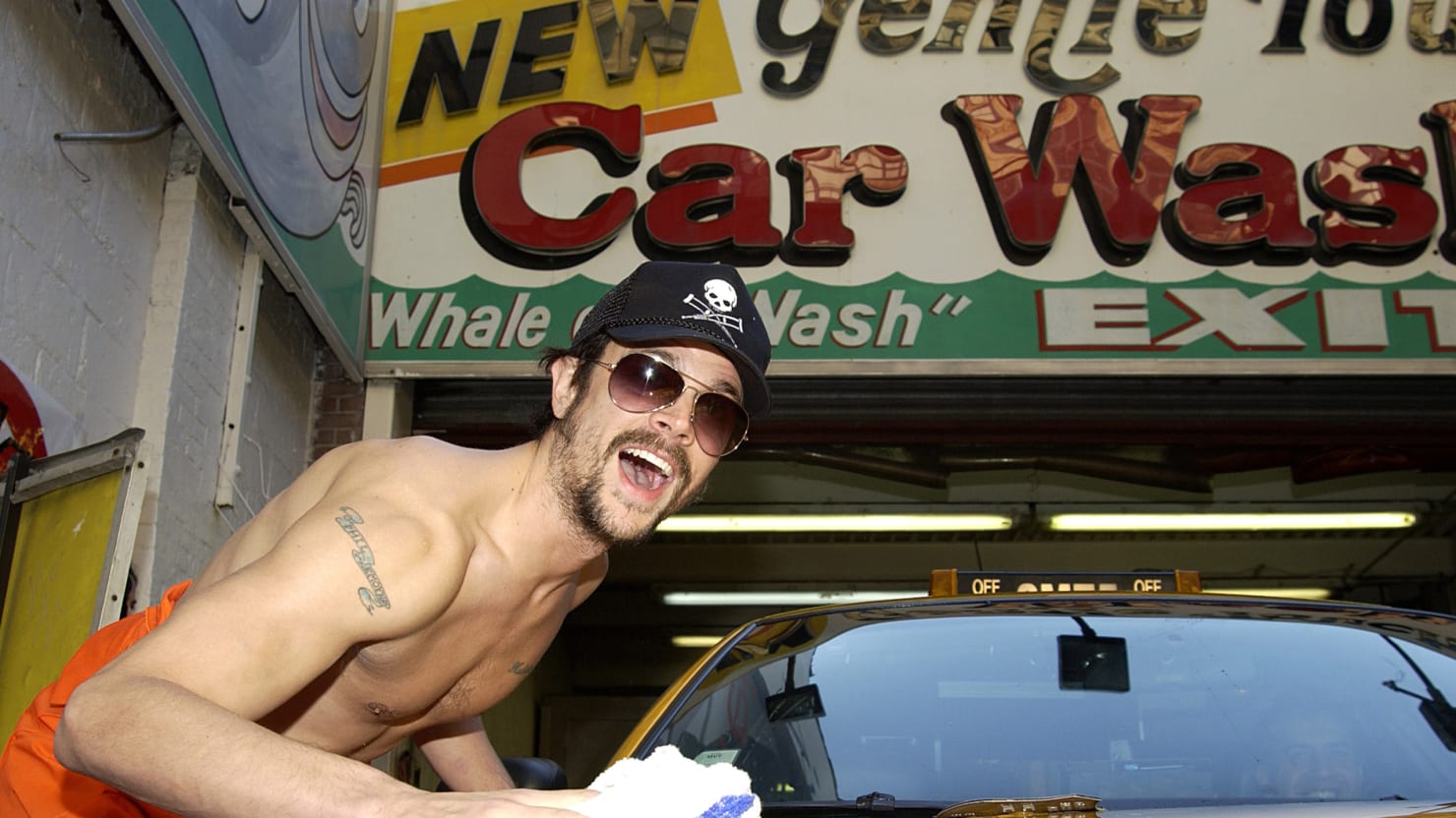 Johnny Knoxville: My 6 Favorite 'Jackass' Pranks, From 'Terr...