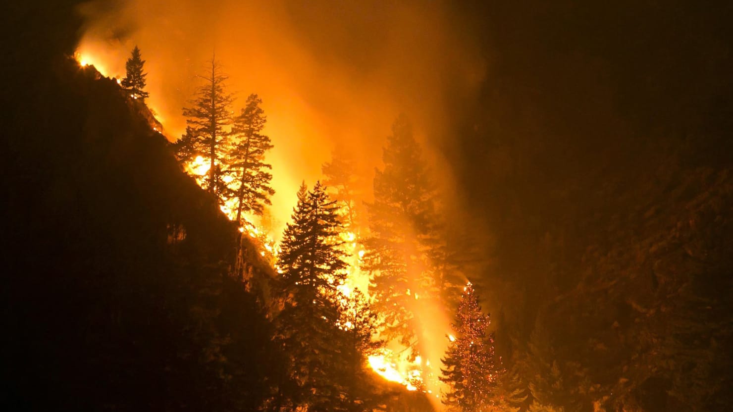 Idaho Wildfire Causes More Evacuations 5752