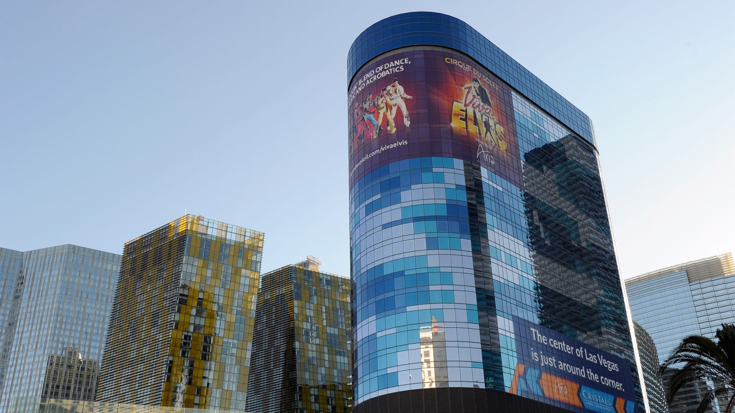 Foster's Las Vegas tower 'cut in half' after construction blunder