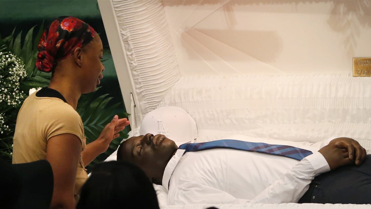 Tupac in casket