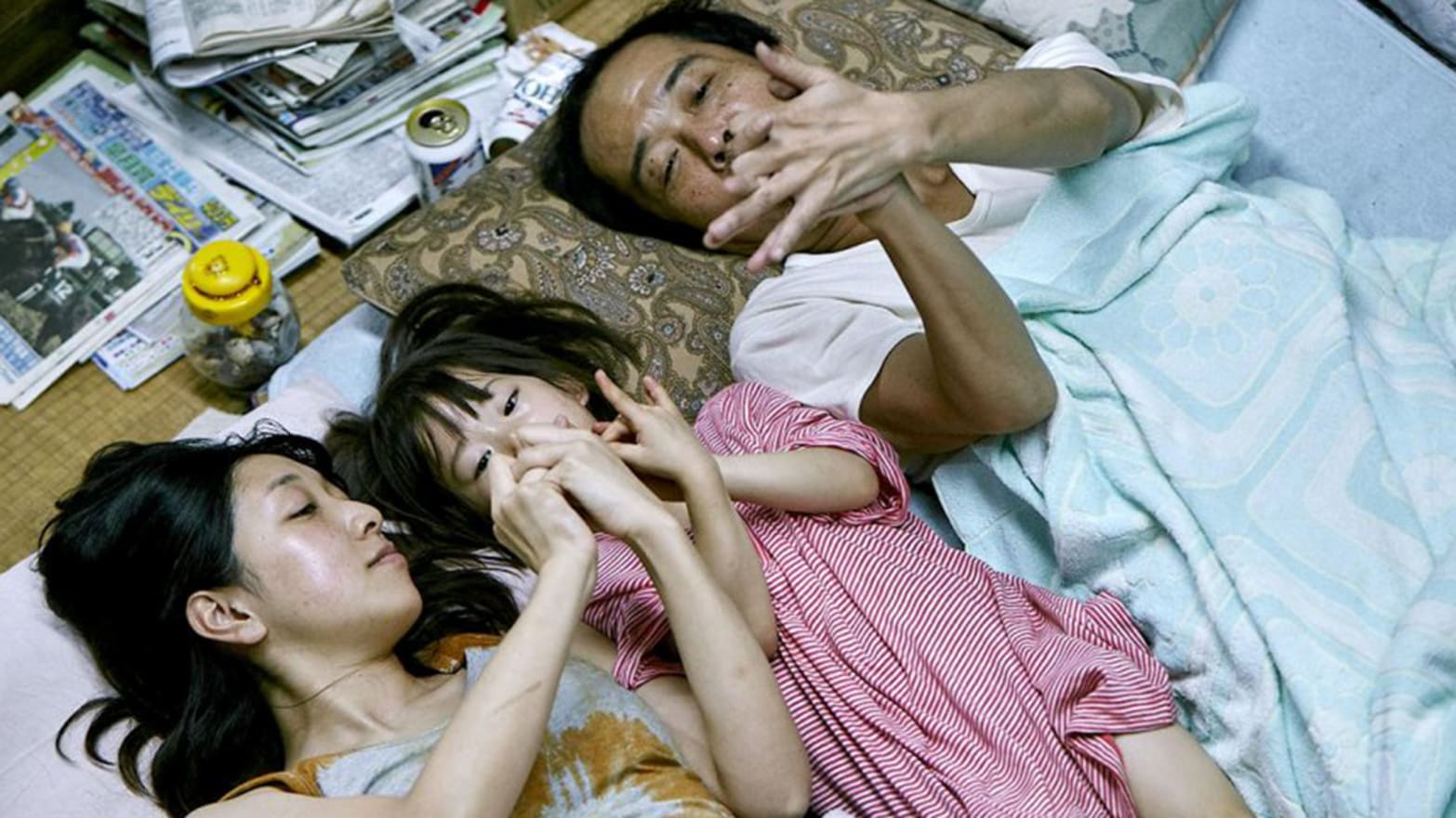 Prize-Winning Shoplifters Japans PM Hates This Movie Because Its Just Too True