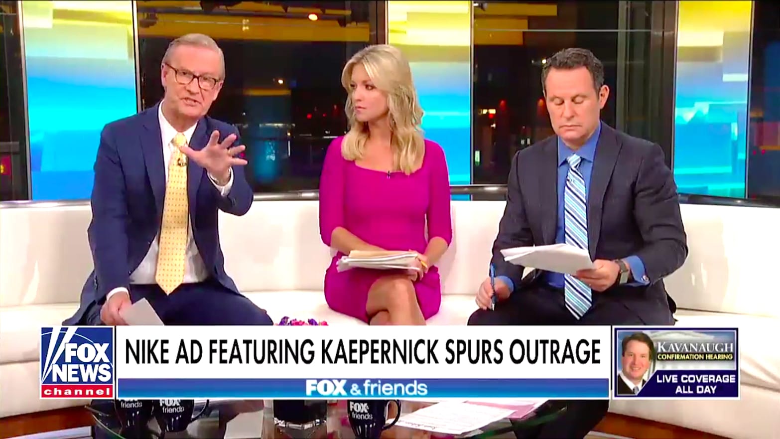 Bienvenido Fielmente violín Fox & Friends' Freaks Over Colin Kaepernick's Nike Ad: 'This Is an Attack  on the Country'