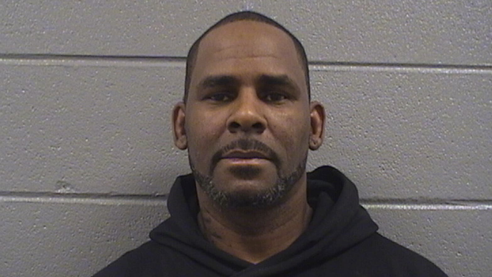 1566px x 881px - R. Kelly Picked Up Victim at His Child-Porn Trial, New ...
