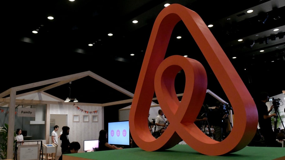Airbnb Ebay To End Mandated Arbitration Policies For Sexual Harassment