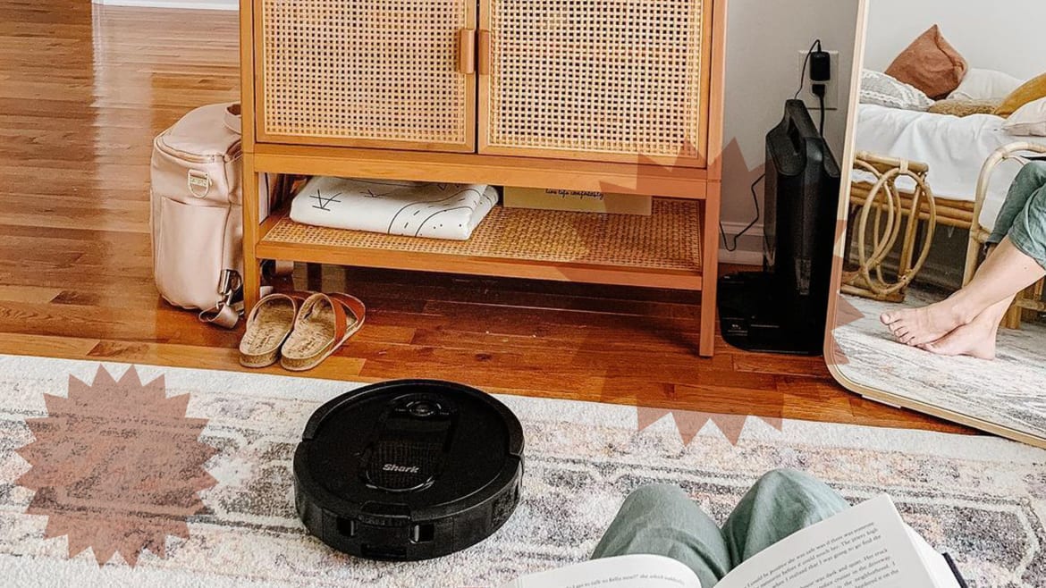 Shark’s AI-Powered Shark Robot Vacuum is Better Than the Iconic Roomba