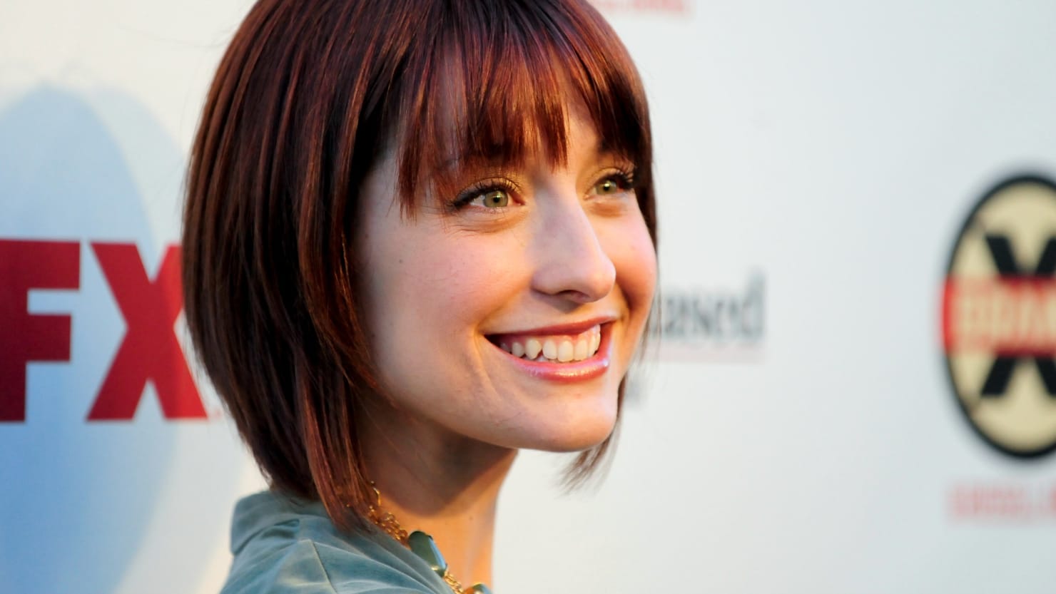 1480px x 833px - Smallville' Actress Allison Mack Indicted for 'Sex Trafficking,' 'Forced  Labor'