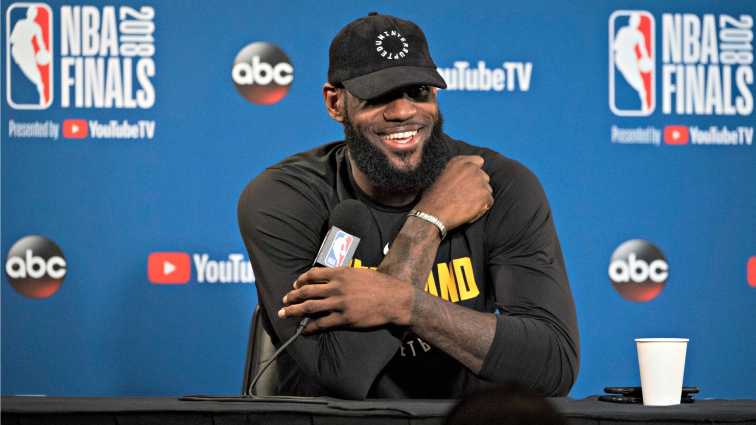 LeBron James signs 4-year film deal with Comcast's NBCUniversal