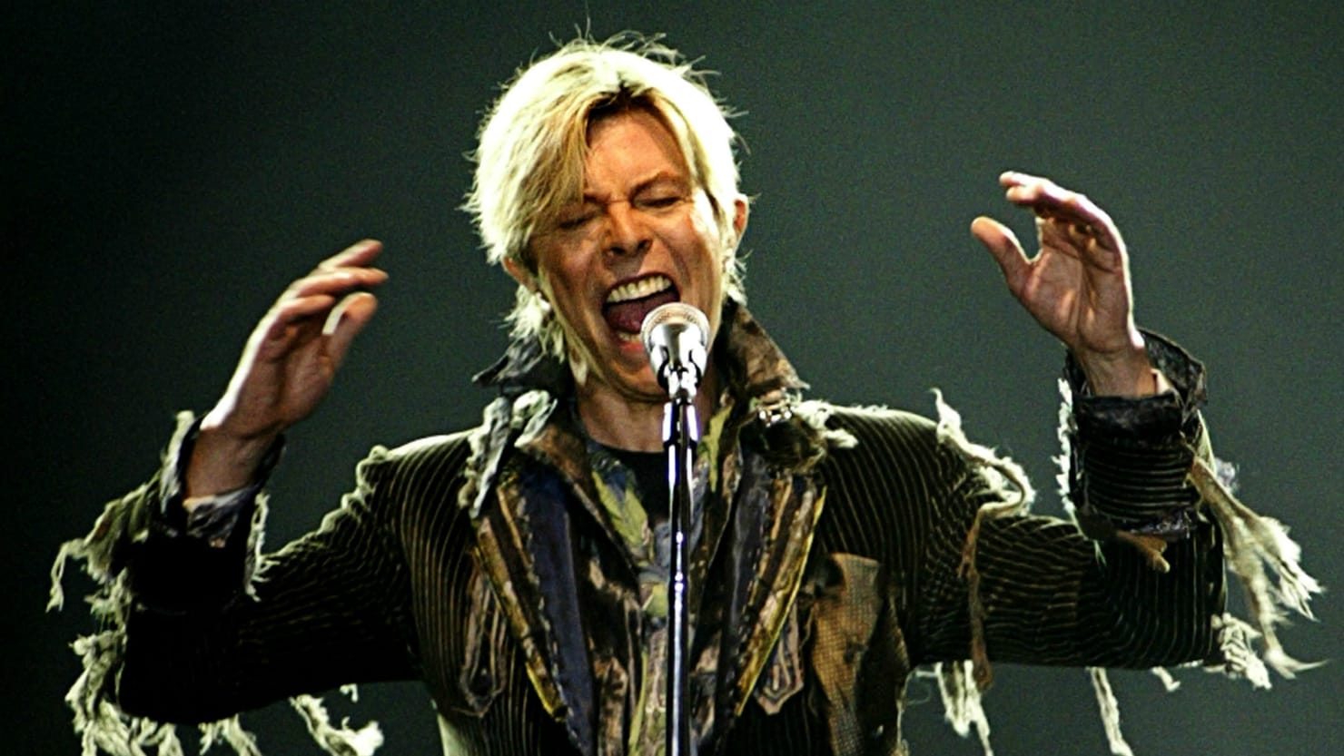 1480px x 833px - David Bowie's First Demo Found Stashed in Old Bread Basket