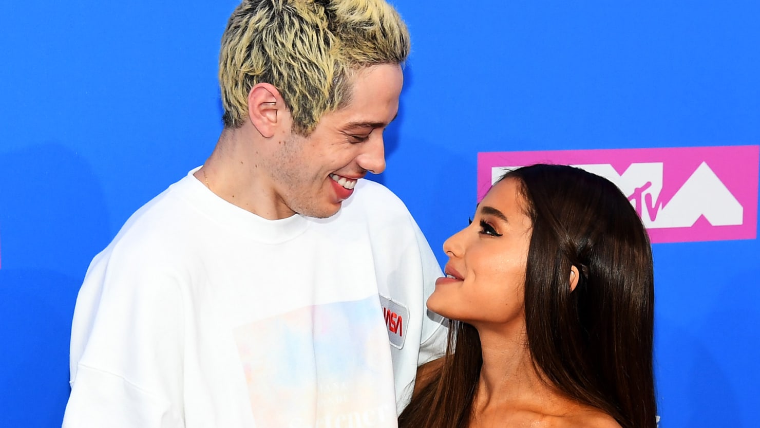 1480px x 833px - Ariana Grande and Pete Davidson End Engagement