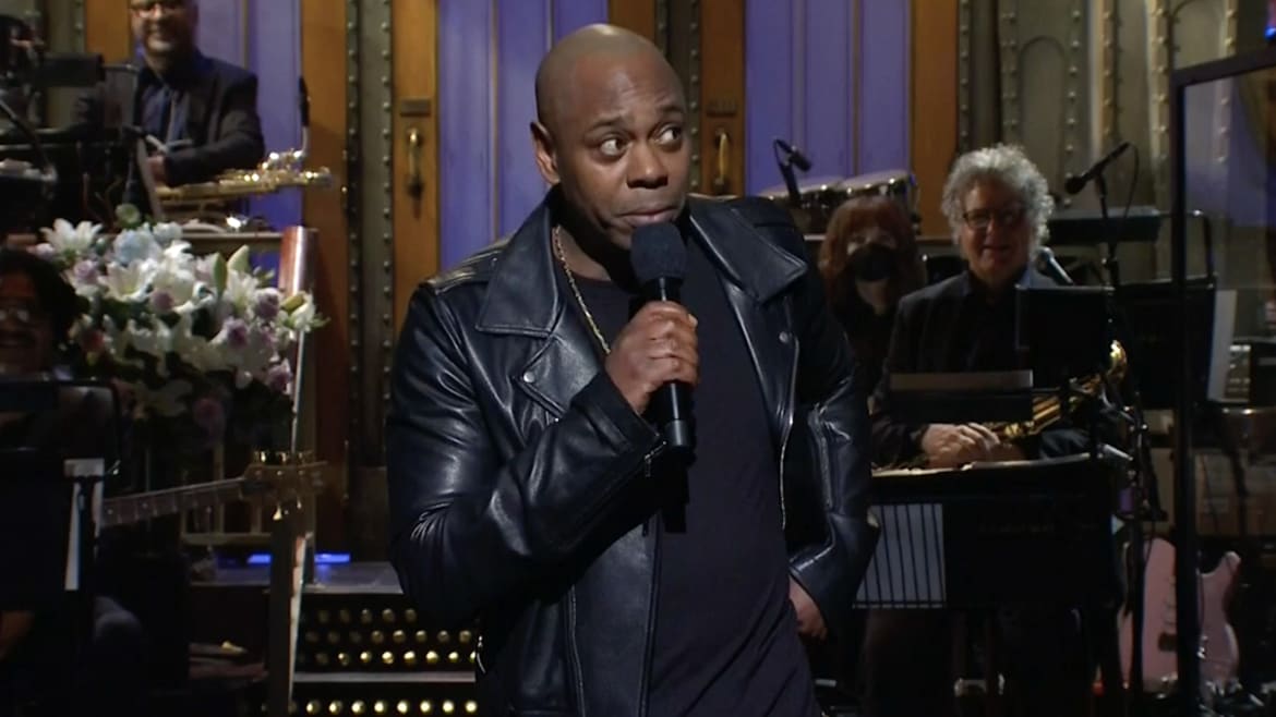 Dave Chappelle Uses SNL Monologue to Echo Kanye’s Antisemitism